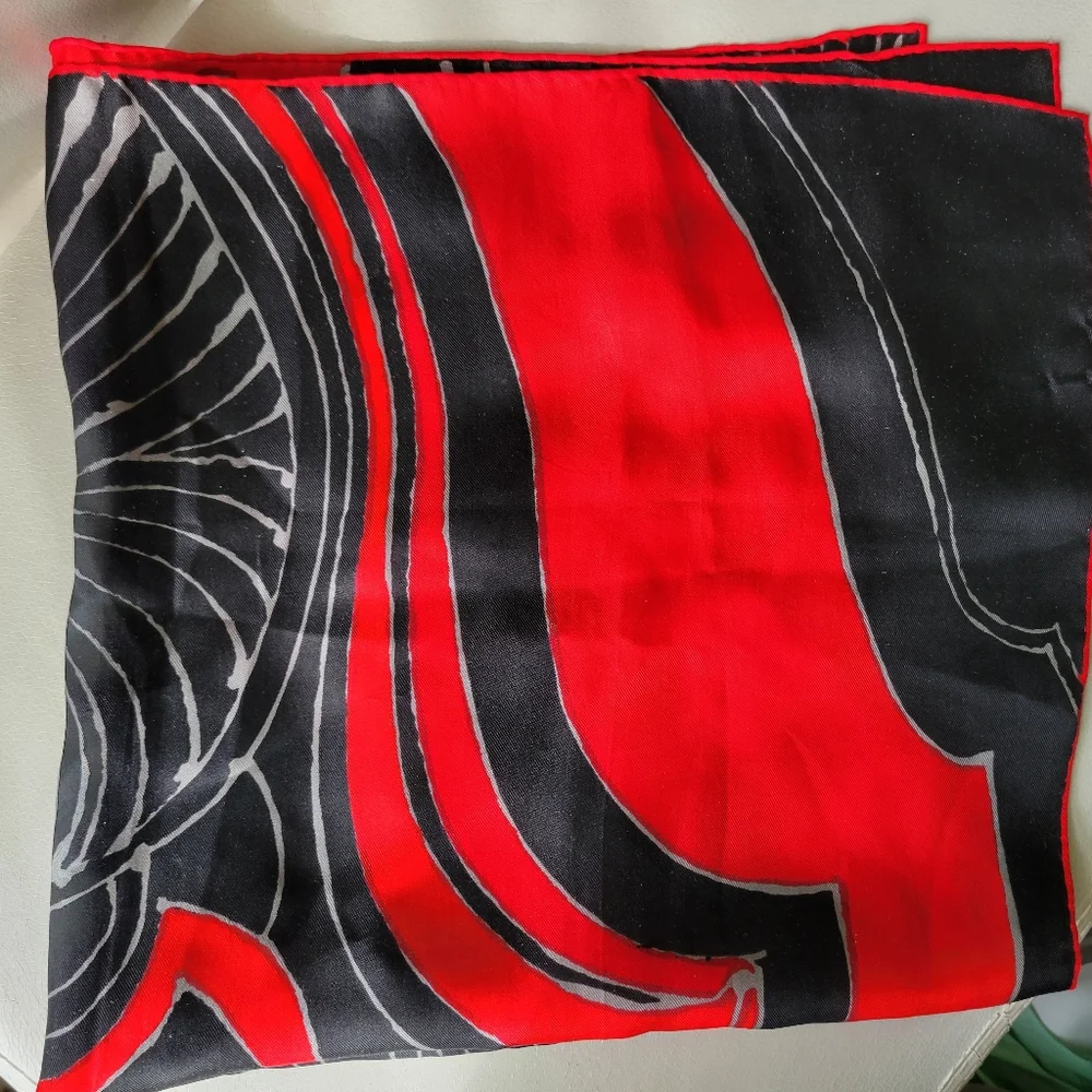Vintage black red